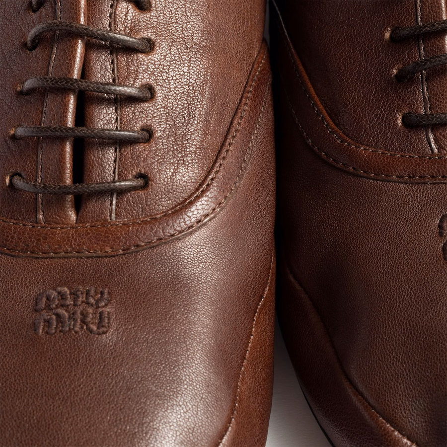 Nappa leather laced shoes