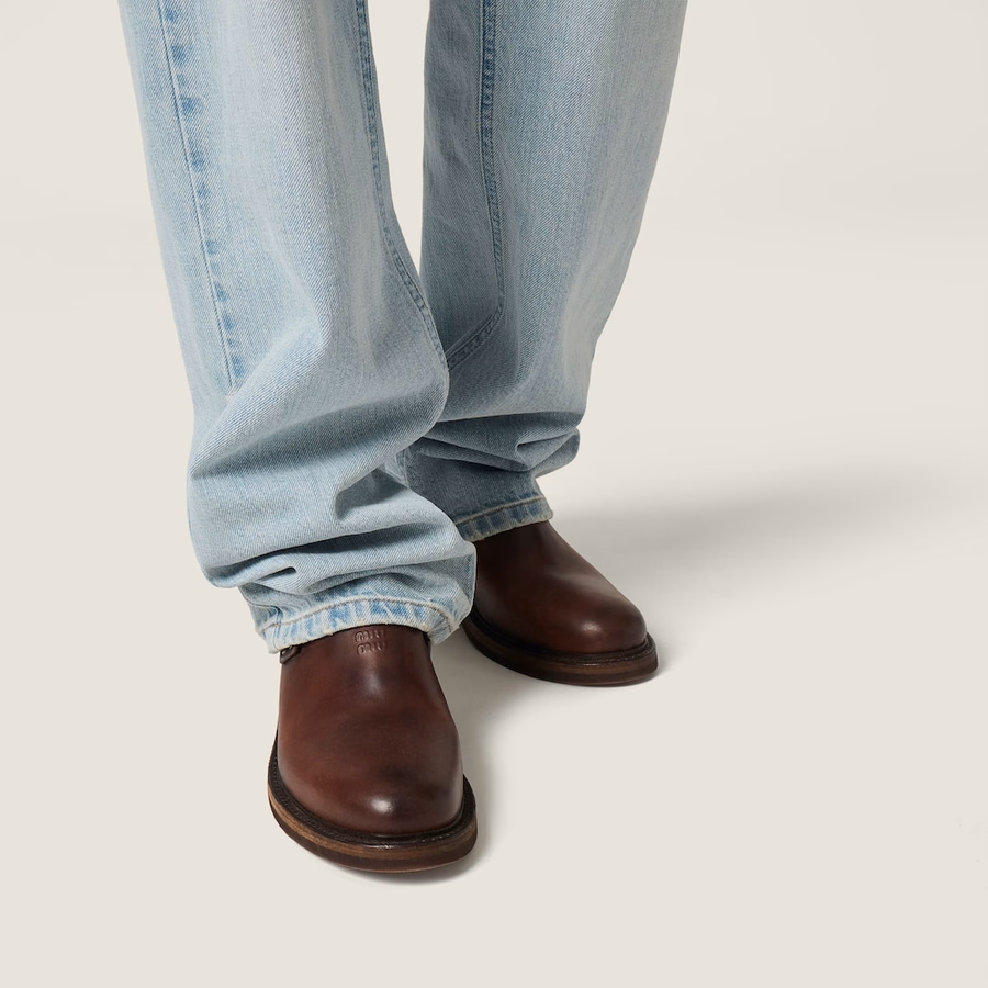 Five-pocket washed denim jeans