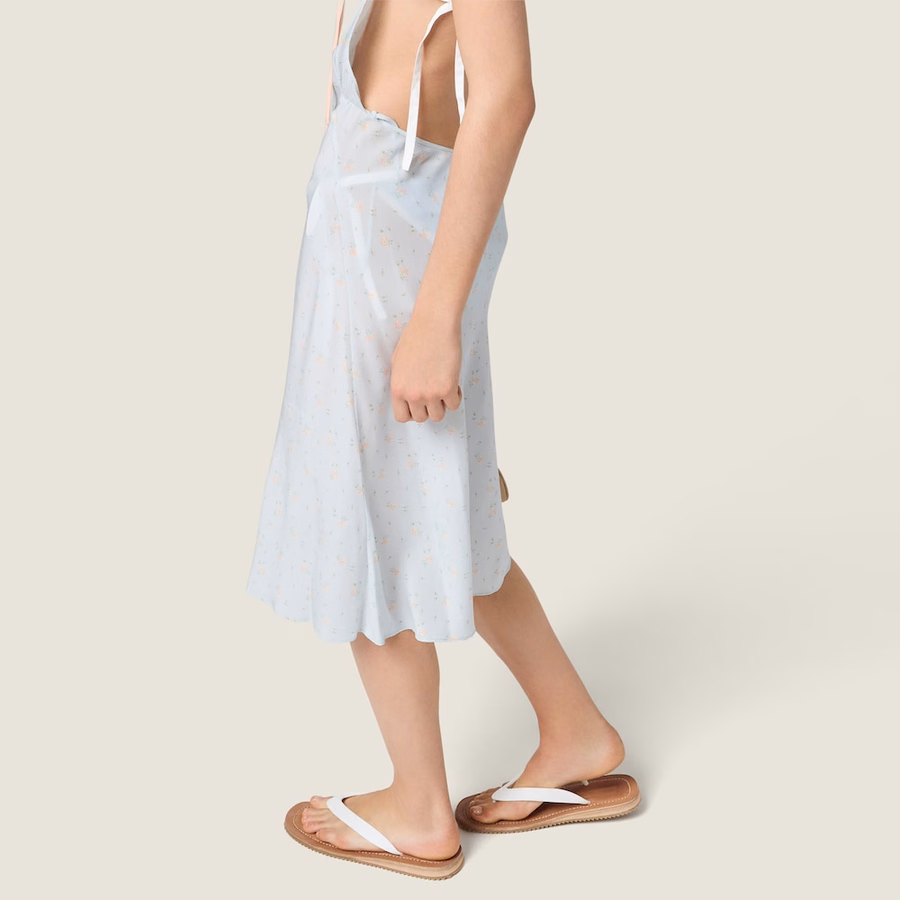 Thong sandals