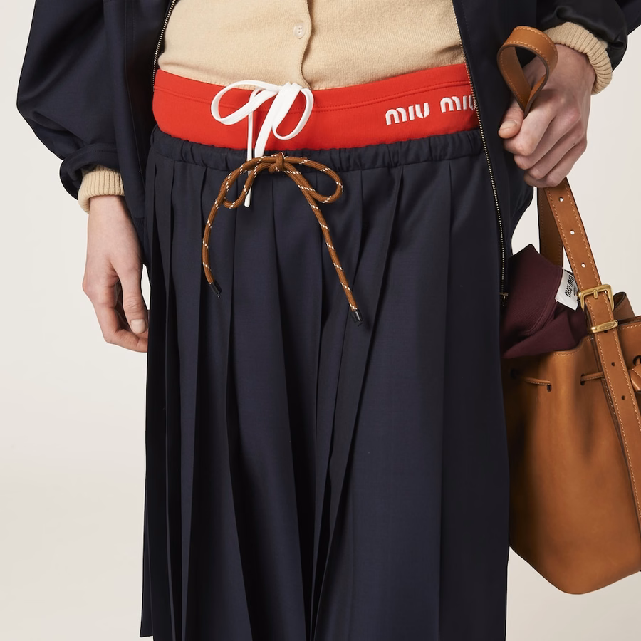 Pleated Batavia skirt