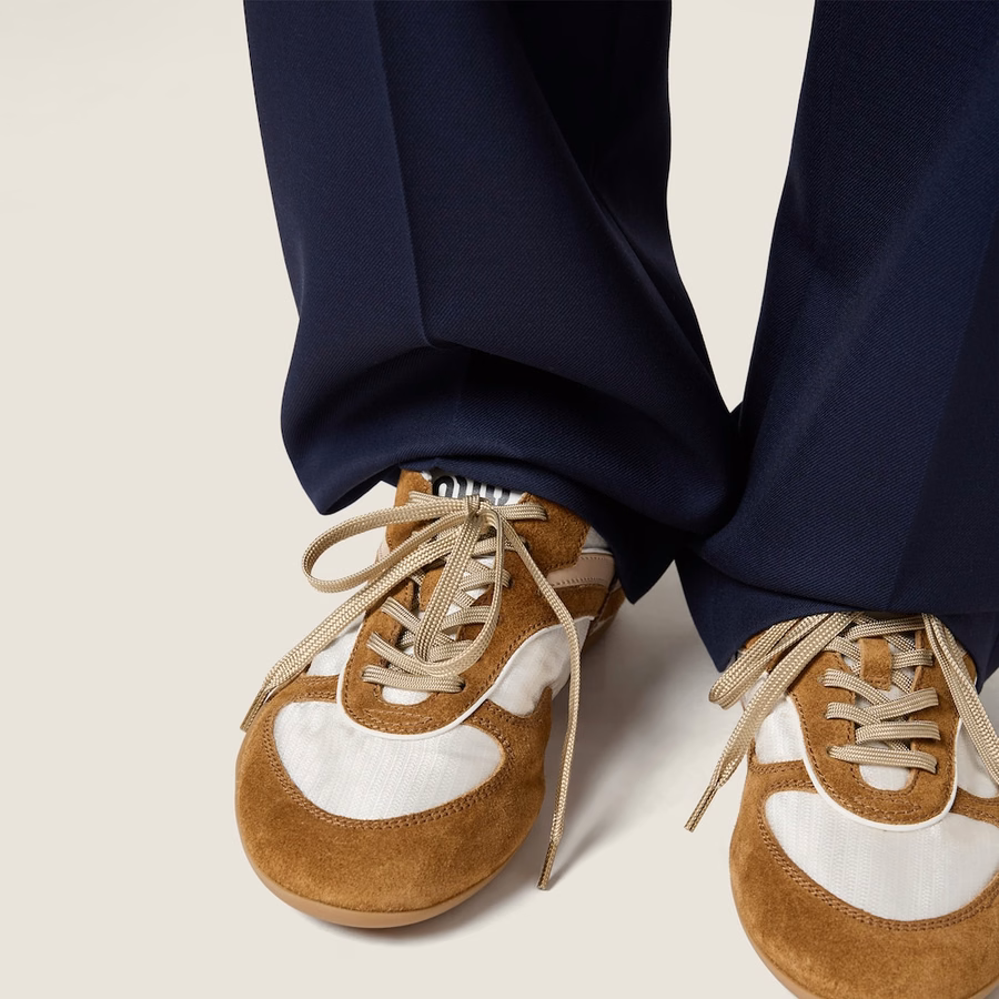 Gymnasium technical fabric and suede sneakers