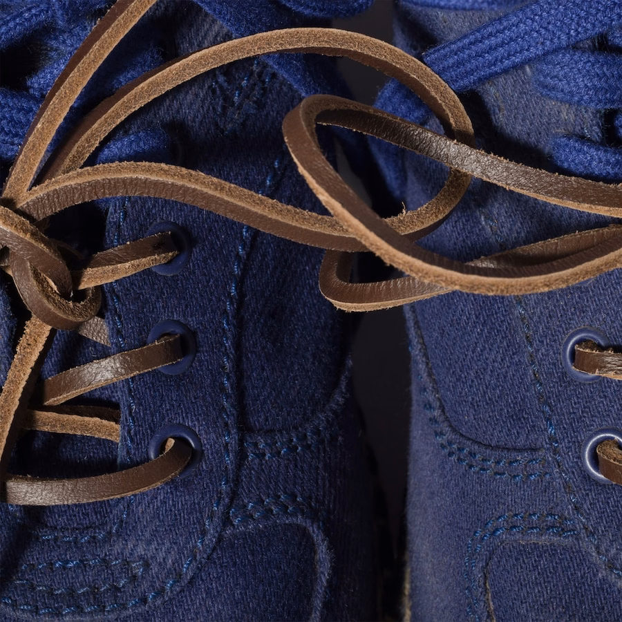 Gymnasium gabardine sneakers
